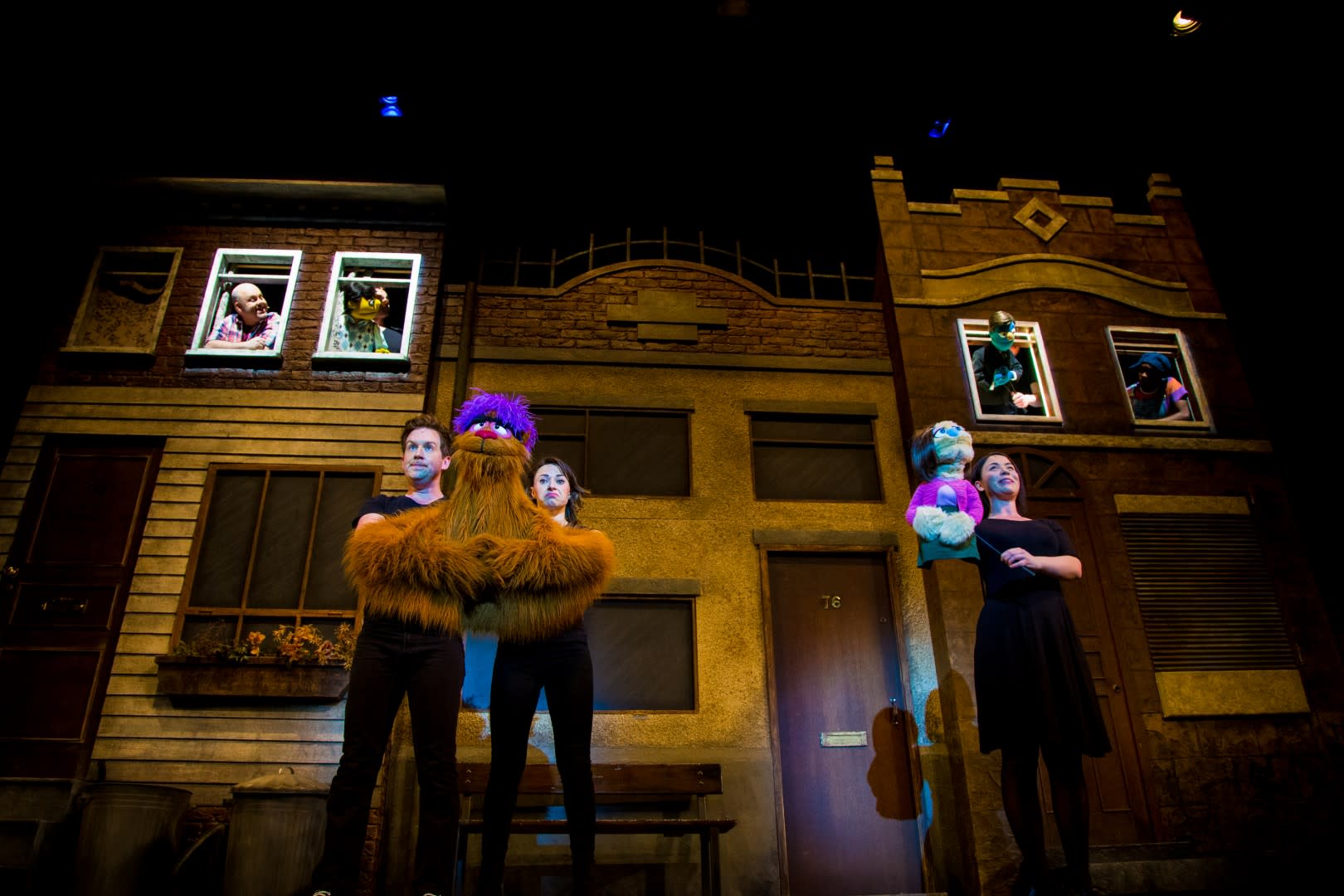 Review Avenue Q Dress Live Stage Performance