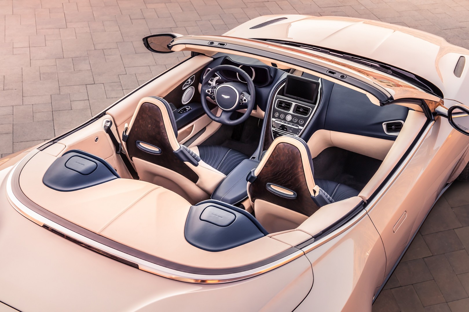 Aston Martin DB11 Volante Interior