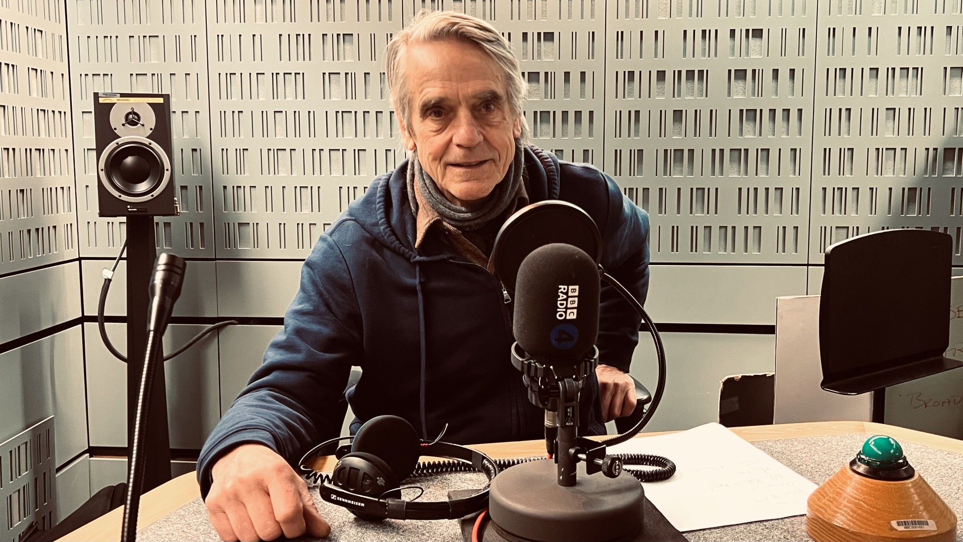 Jeremy Irons 25 303