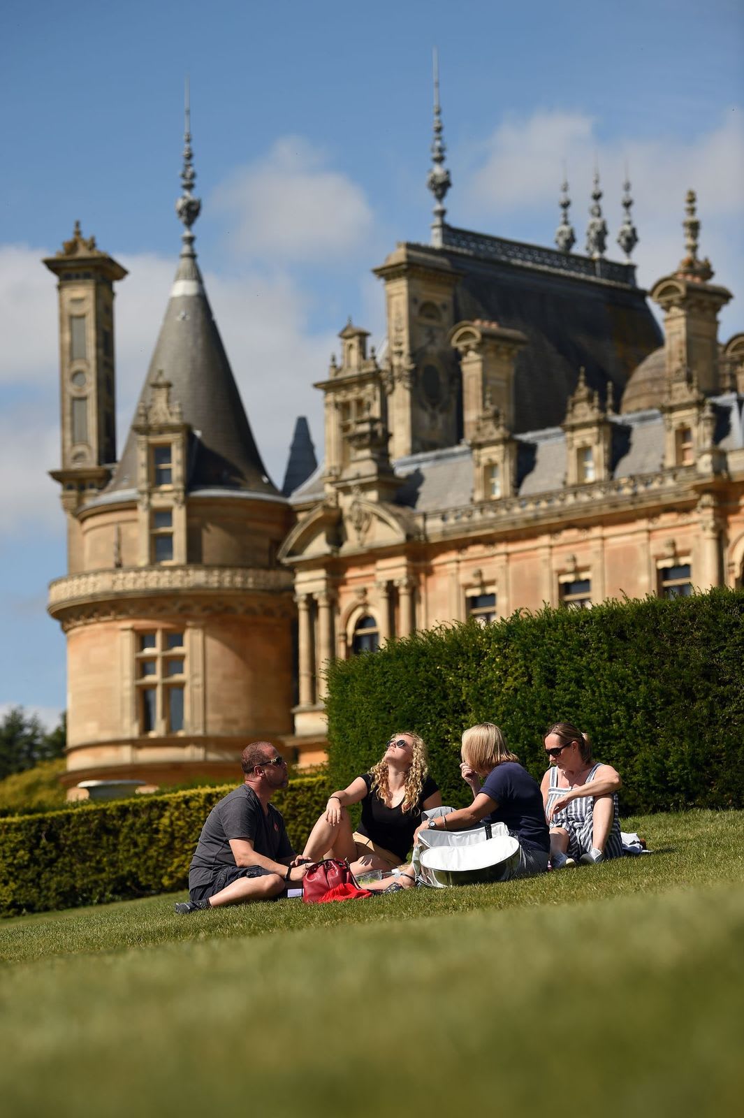 Waddesdon fqvuff