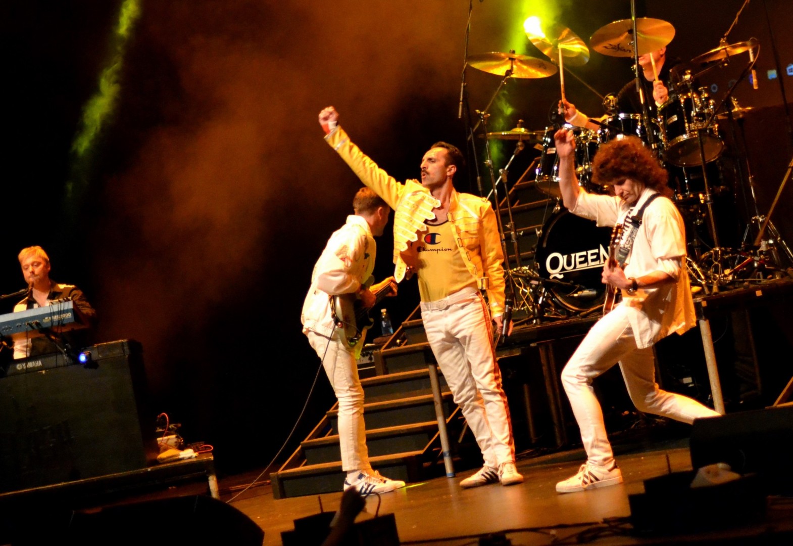 Flash Queen Tribute at Foodies Festival