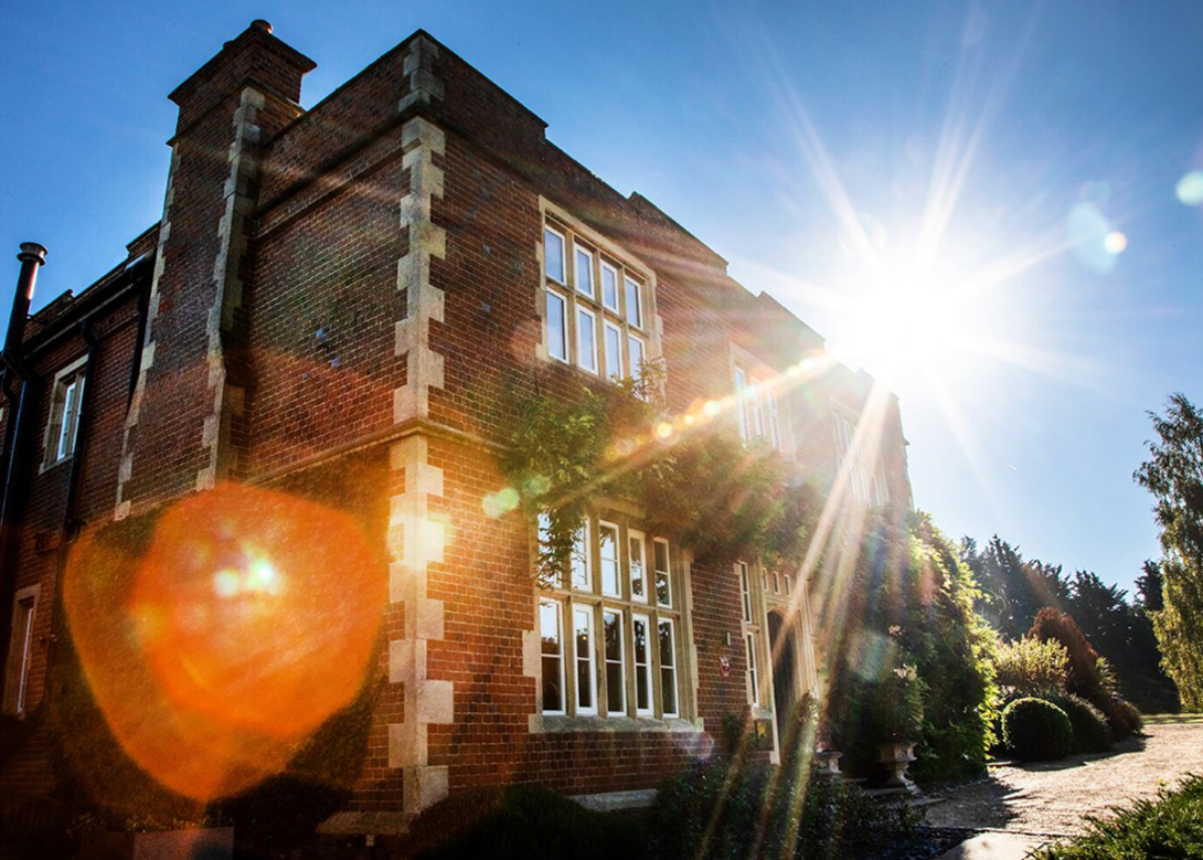 Lortolan Review Restaurant Exterior Sun Beams